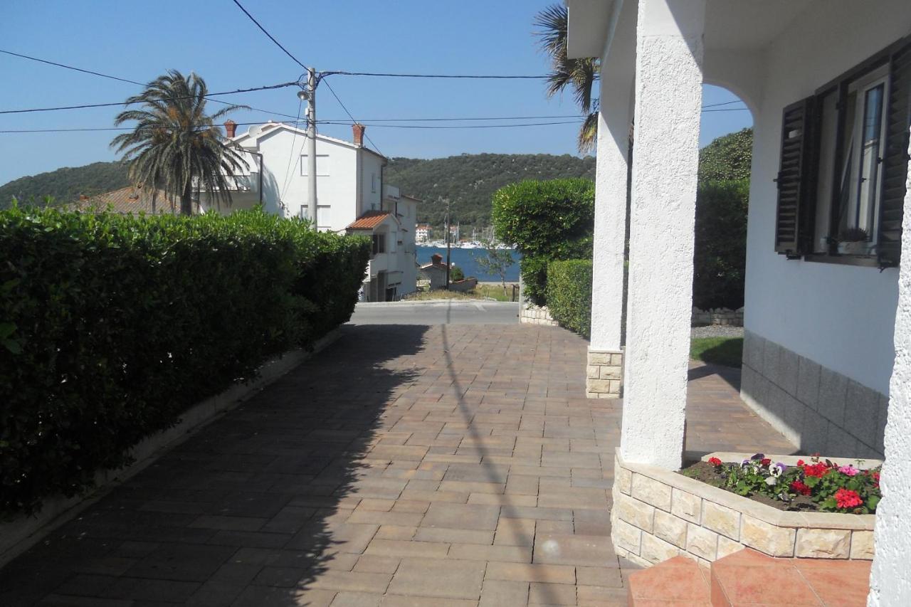 Apartment Supetarska Draga - Donja 5030A Exterior foto